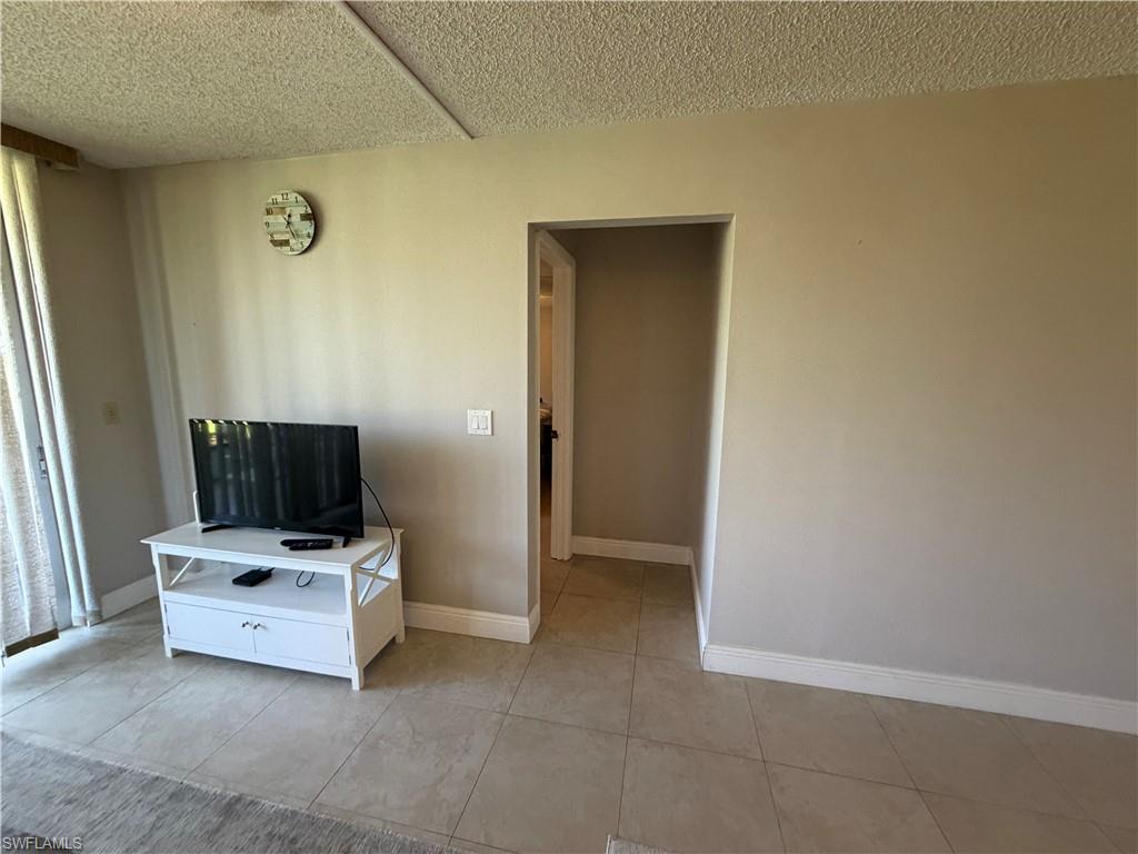 1085 Forest Lakes DR 8106 photo 14