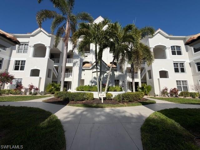 View of apartment building / complex