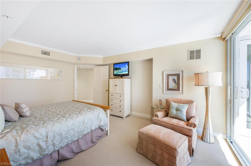 Queen Bed