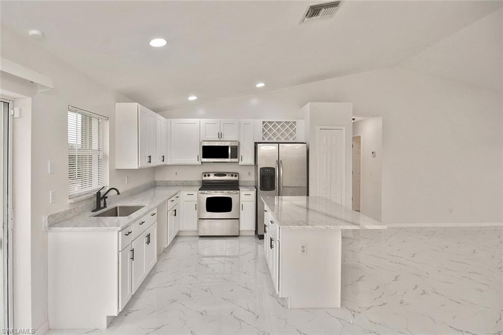 530 Peerless CIR photo 17