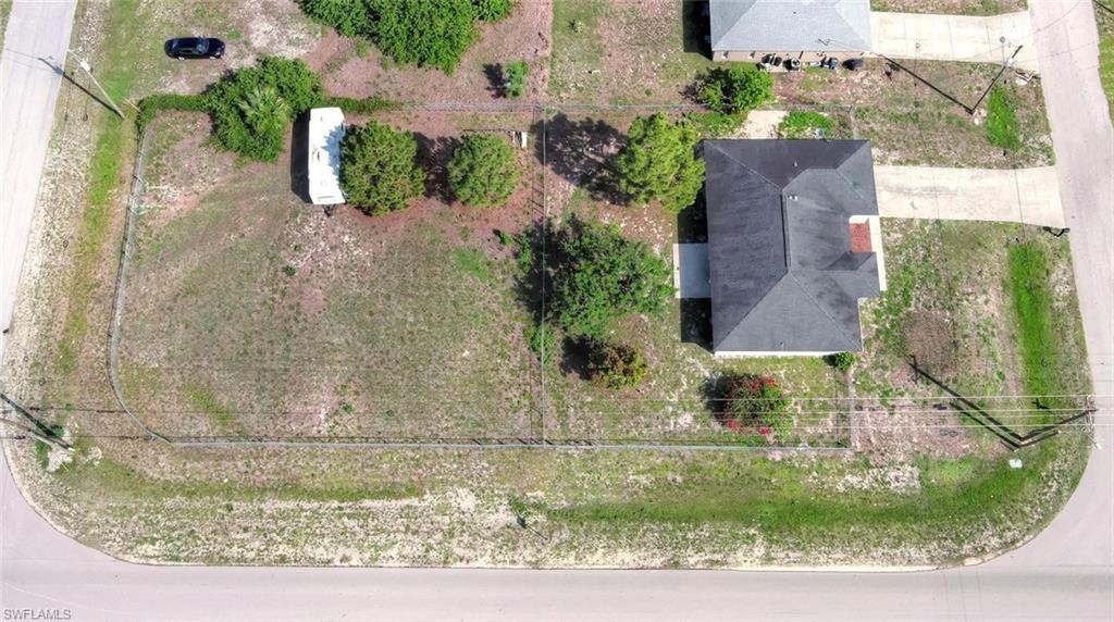 Huge 0.60-acre double lot...