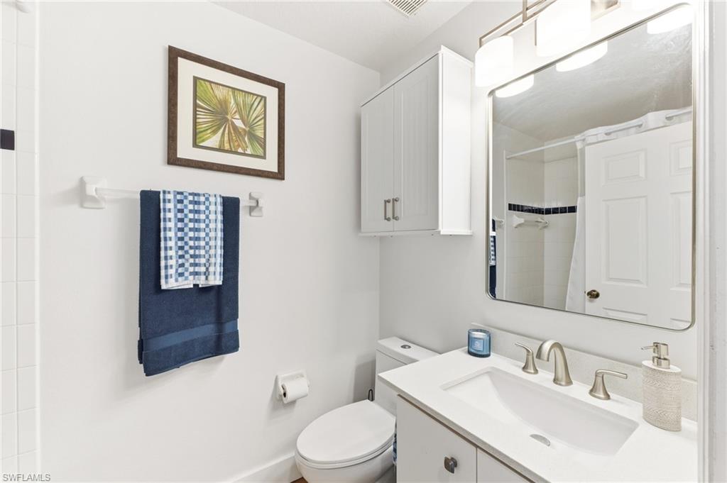 6930 Huntington Lakes CIR 203 photo 14