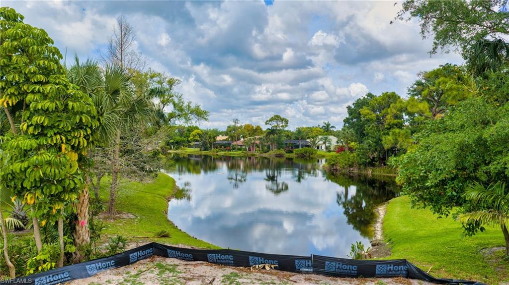 3818 Woodlake DR
