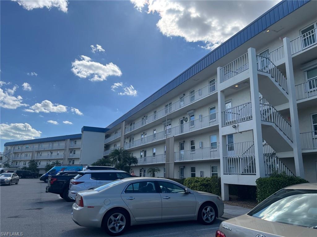 6220 Augusta DR 301