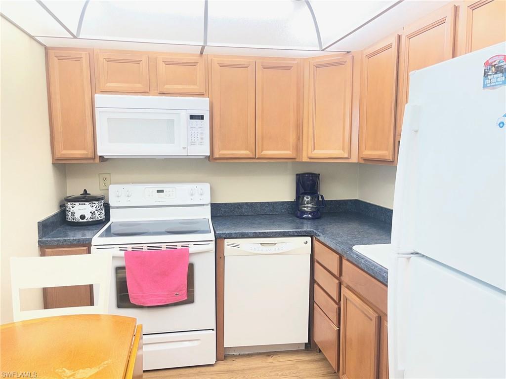 6220 Augusta DR 301