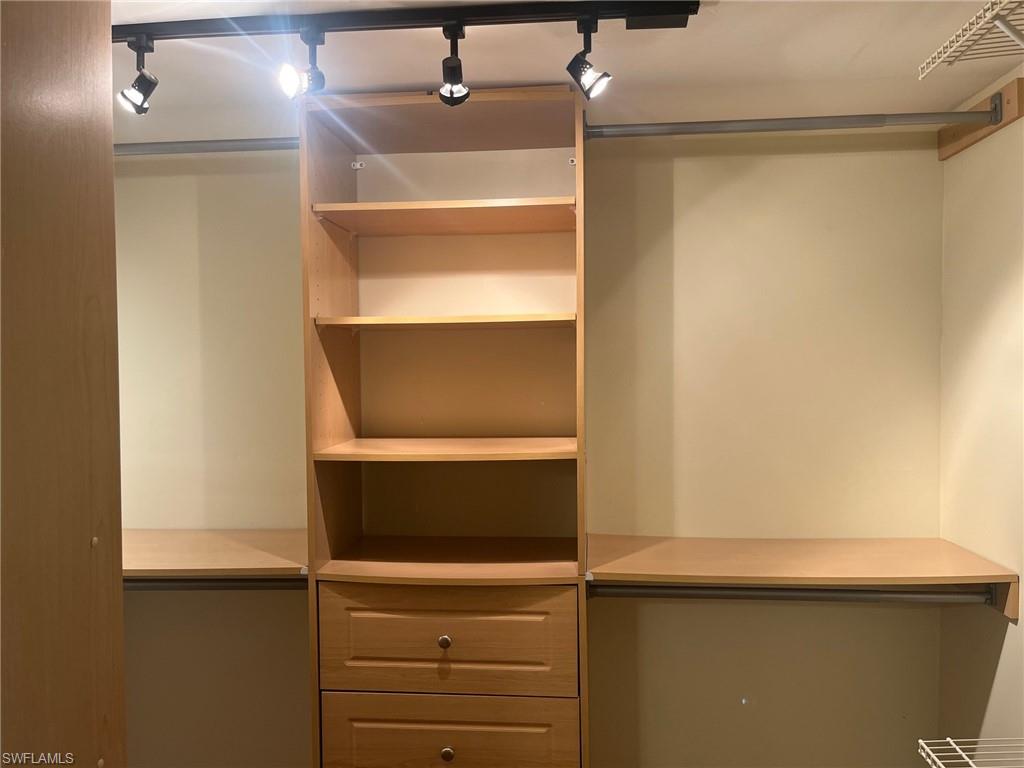 6220 Augusta DR 301 photo 10