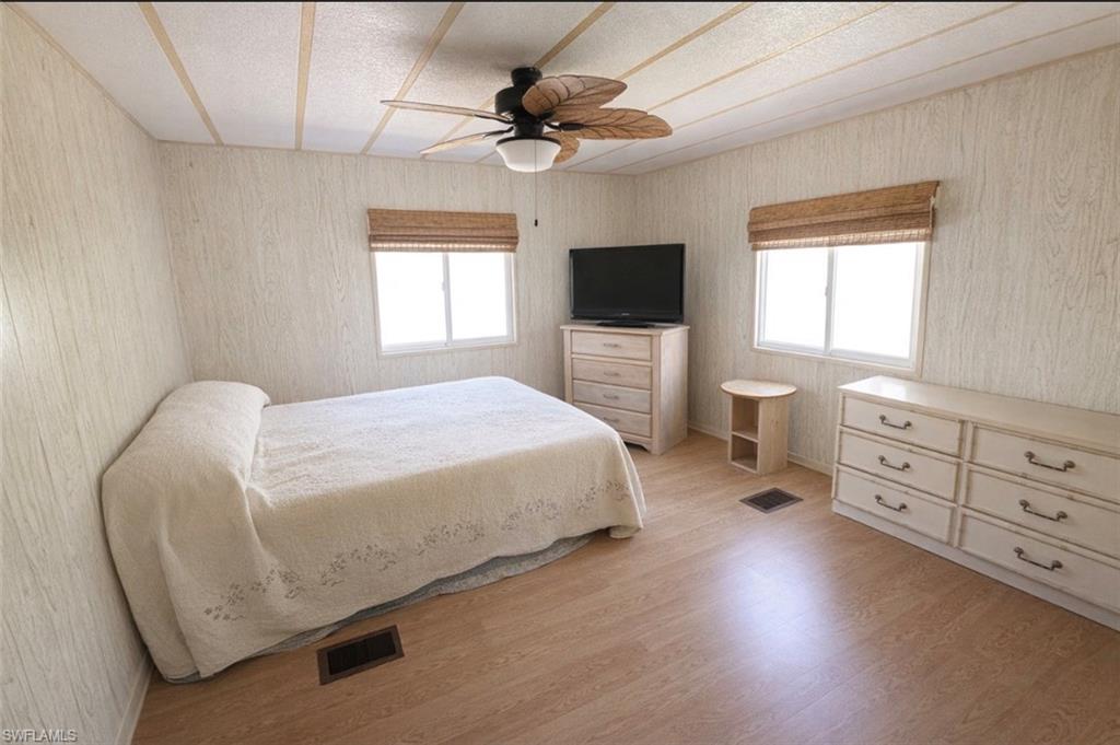 26110 Princess LN photo 13