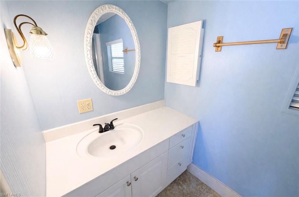 26110 Princess LN photo 16
