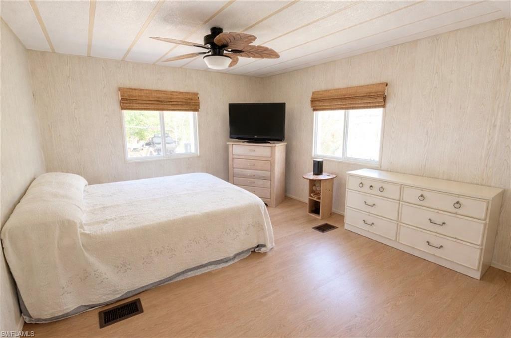 26110 Princess LN photo 14