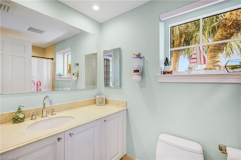 2nd bathroom