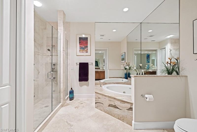 Master bath walk in and shower and garden tub
