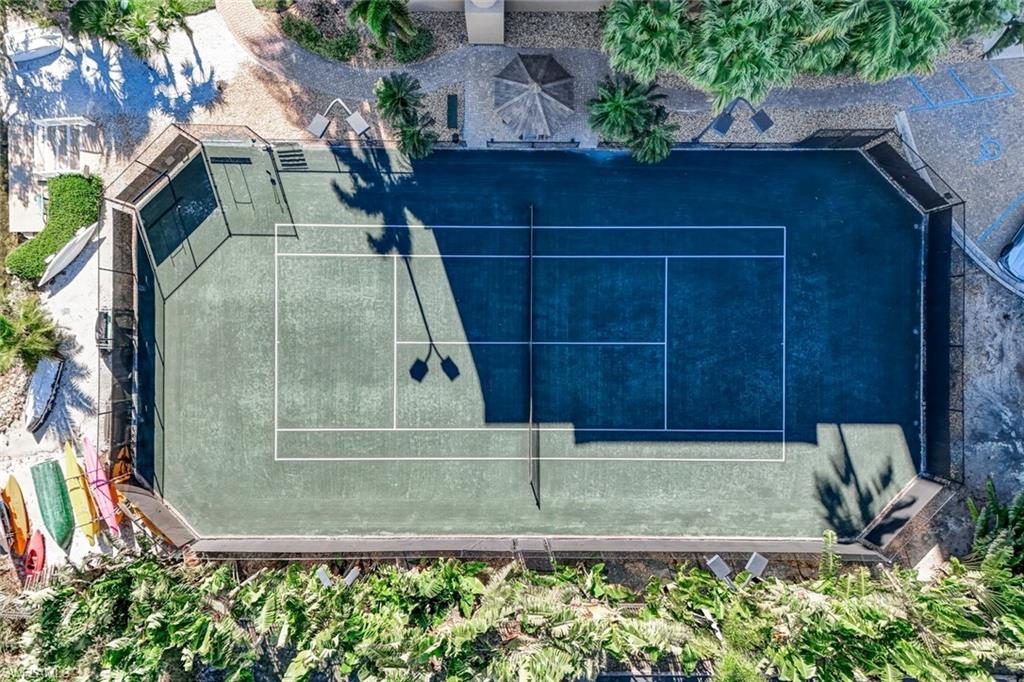 Drone / aerial view of Har-tru lighted tennis court