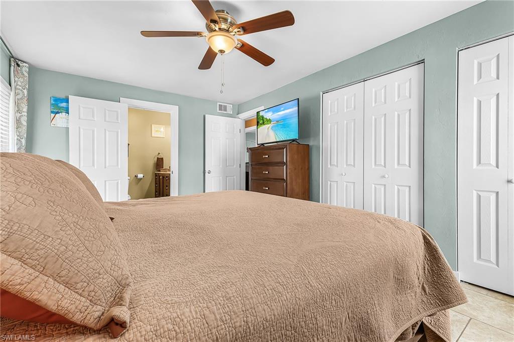 Bedroom with ceiling fan