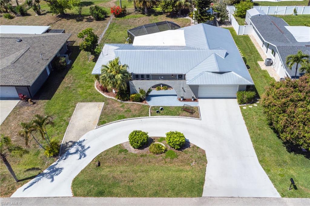 Aerial view of property and surrounding area