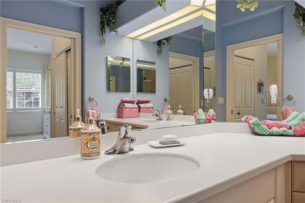8601 Piazza Del Lago CIR 203 photo 19