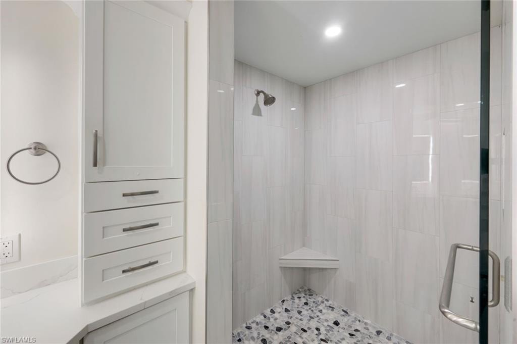 400 L Ambiance CIR 104 photo 16
