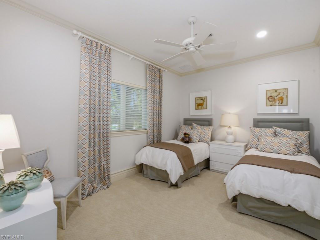 Guest Bedroom (Downstairs)