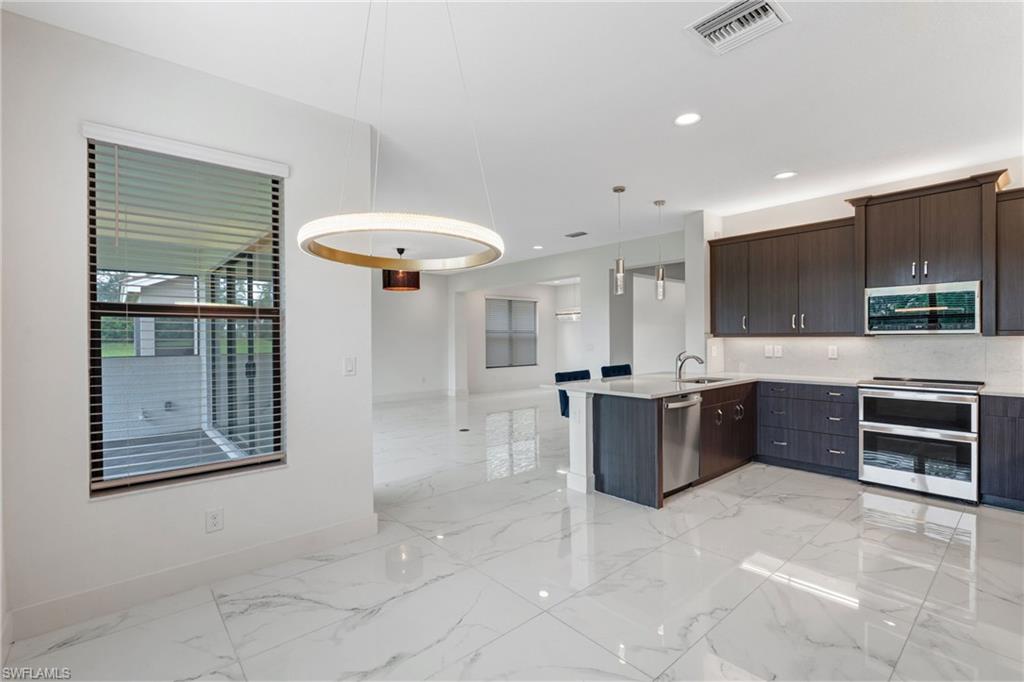 11604 Meadowrun CIR photo 17