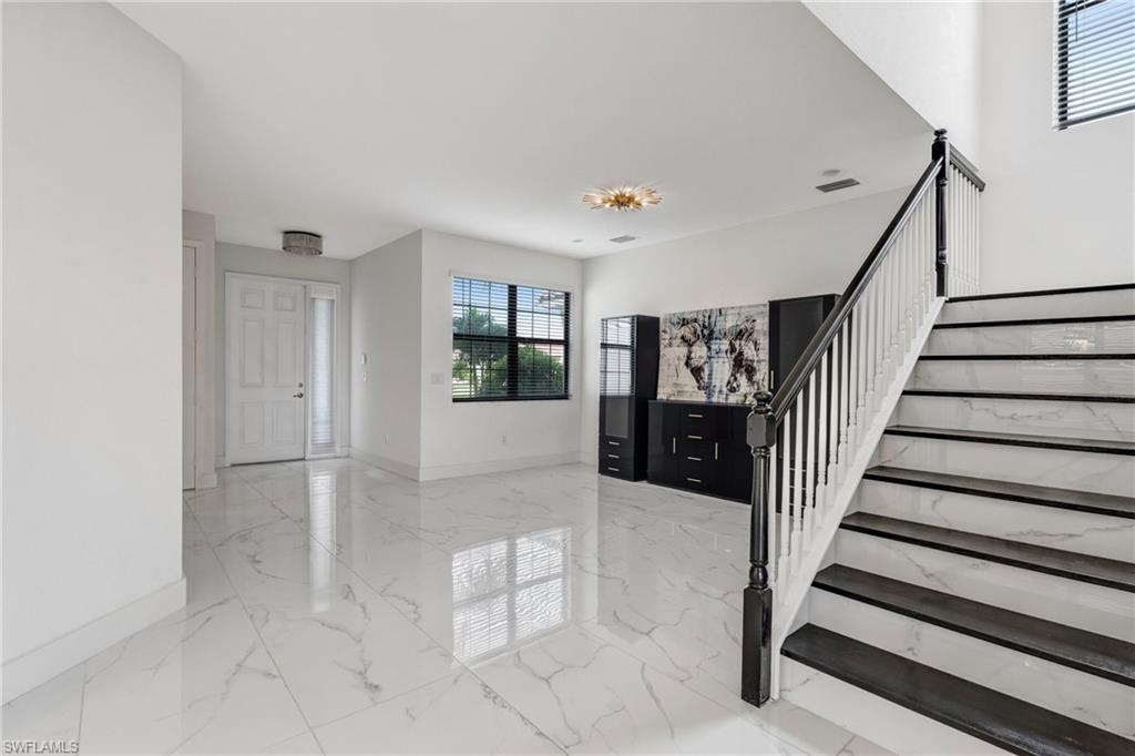 11604 Meadowrun CIR photo 7