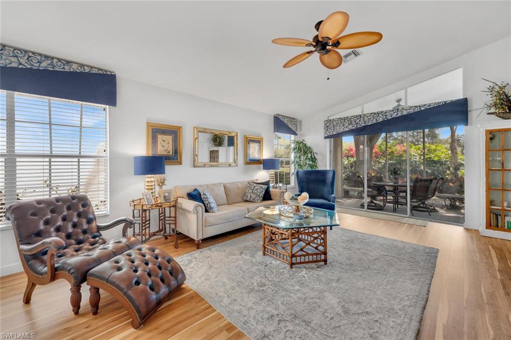 1562 Weybridge CIR 31 photo 7