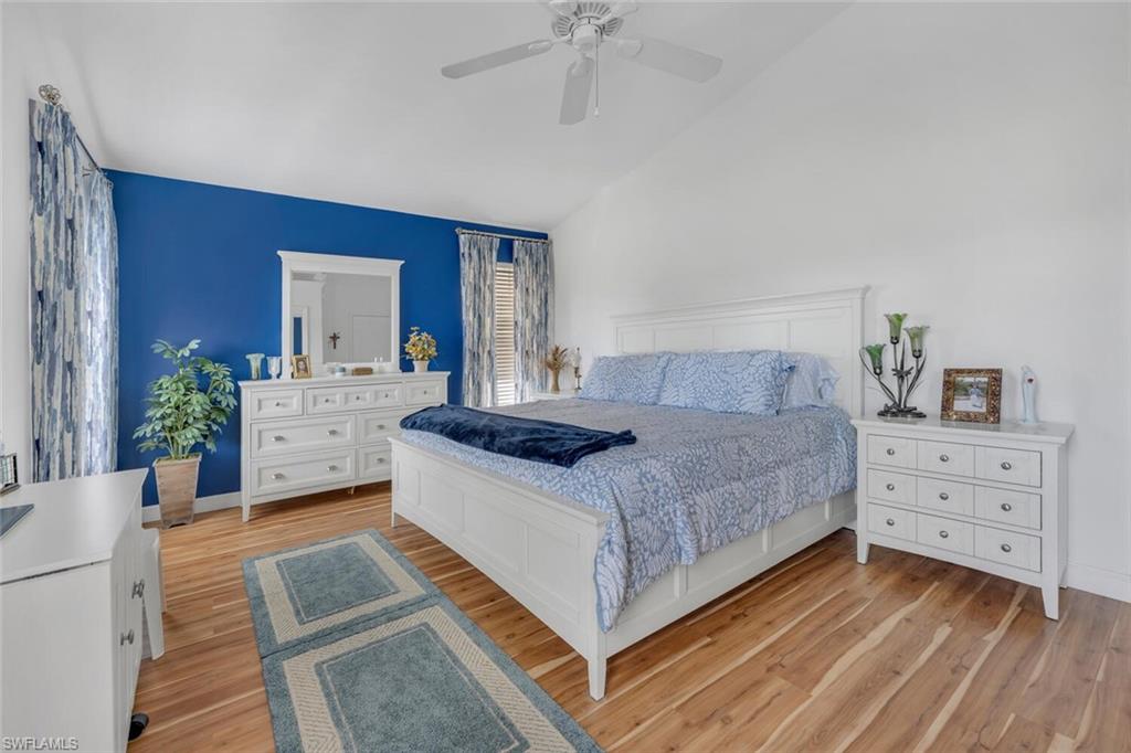 1562 Weybridge CIR 31 photo 14
