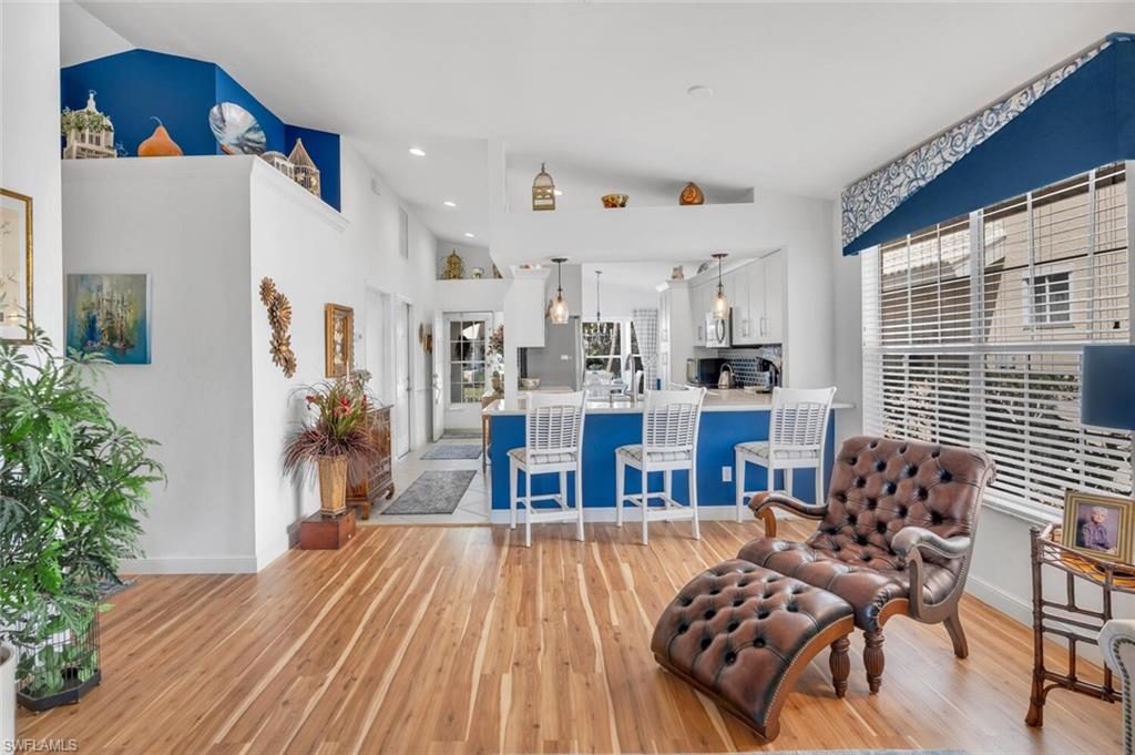 1562 Weybridge CIR 31 photo 8
