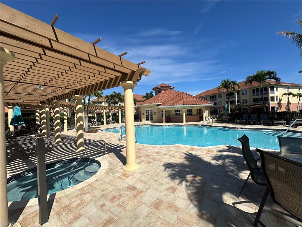 1133 Van Loon Commons CIR 203