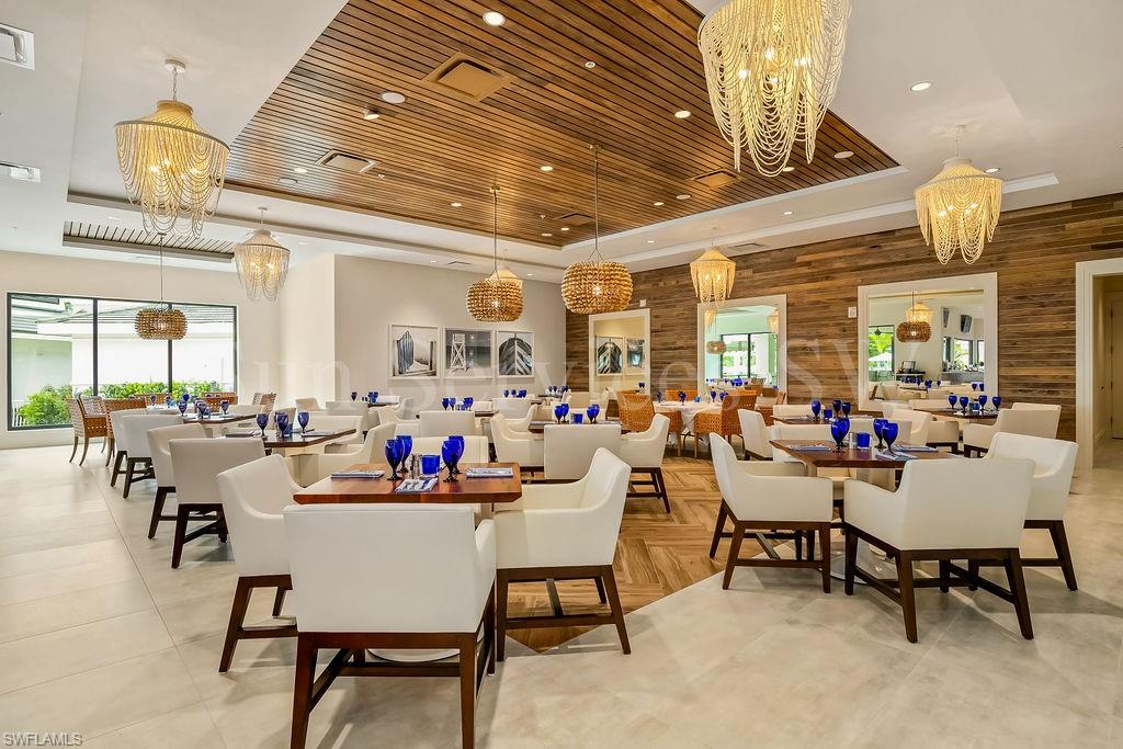 Formal Royal Palm Dining