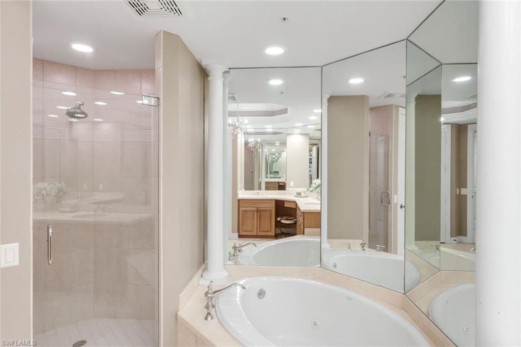 Separate Jetted Tub & Shower
