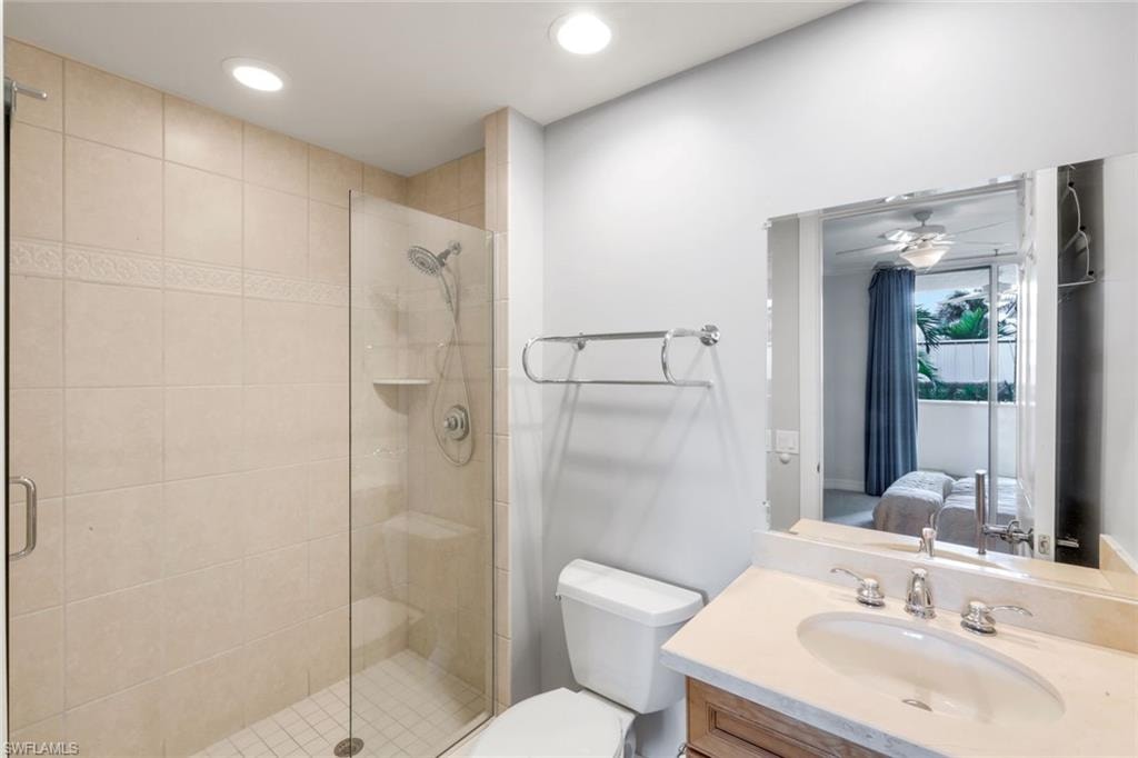 Guest En-Suite Bath