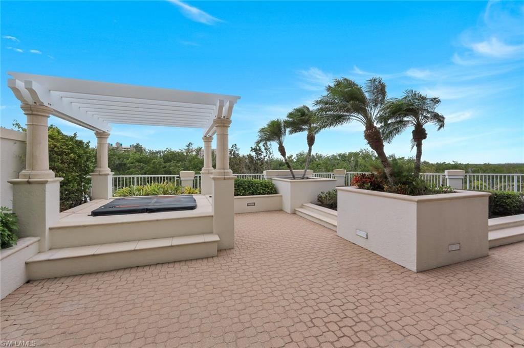 Tropical Views from Terrace & Lanai