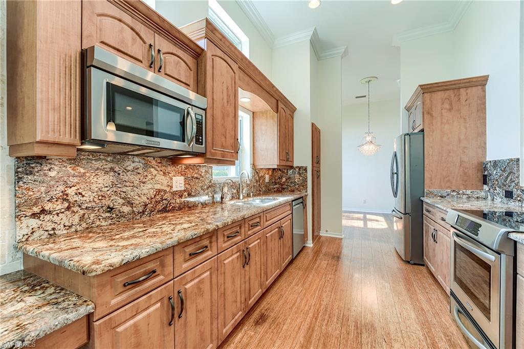 19321 Northbridge WAY photo 12