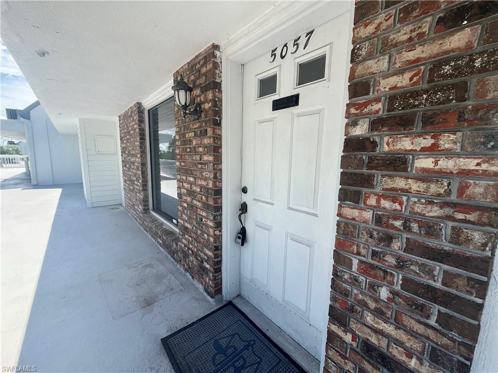 5057 Tamiami TRL E E4