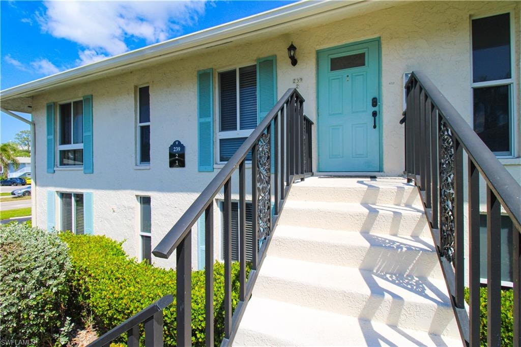 239 Palm DR 2