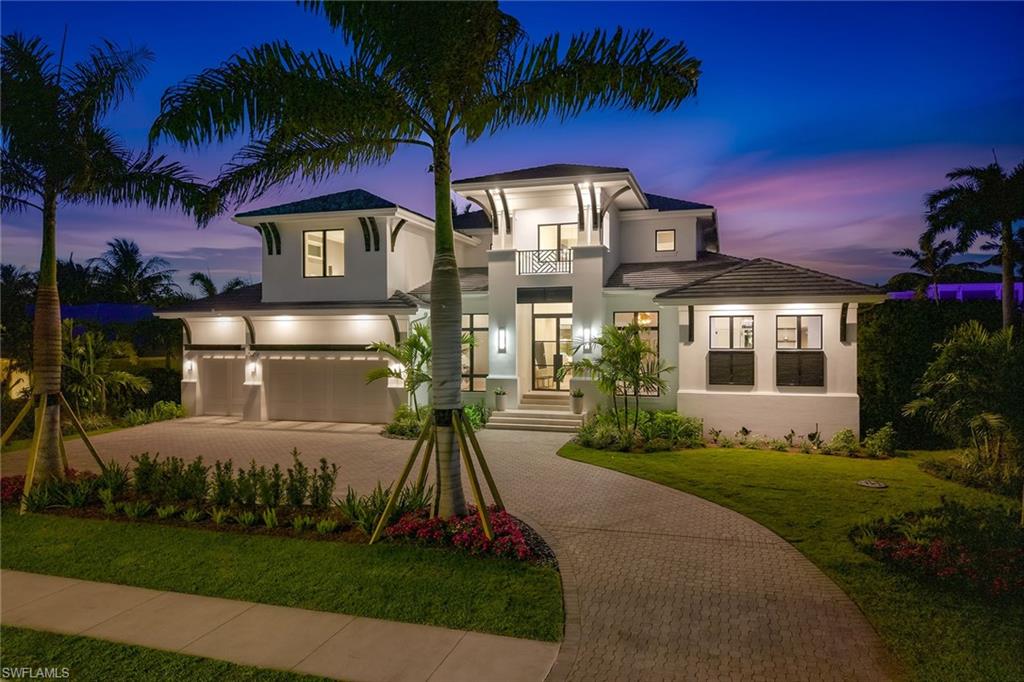 529 Neapolitan WAY