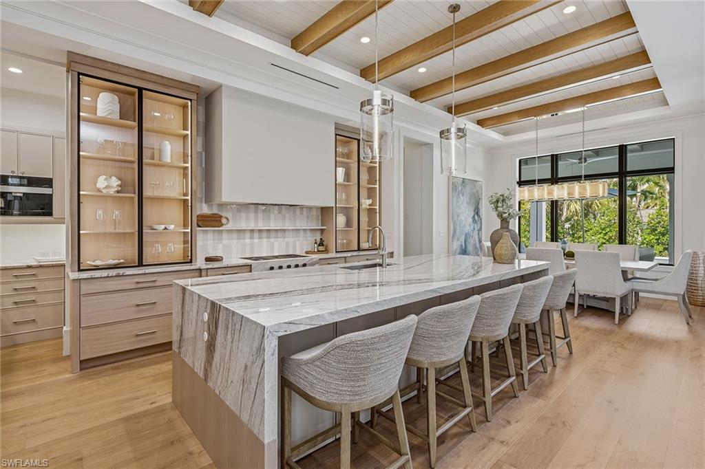 529 Neapolitan WAY photo 6