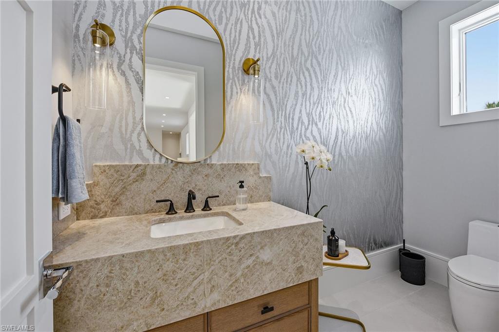529 Neapolitan WAY photo 22