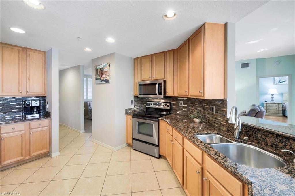 25151 Sandpiper Greens CT 102 photo 17