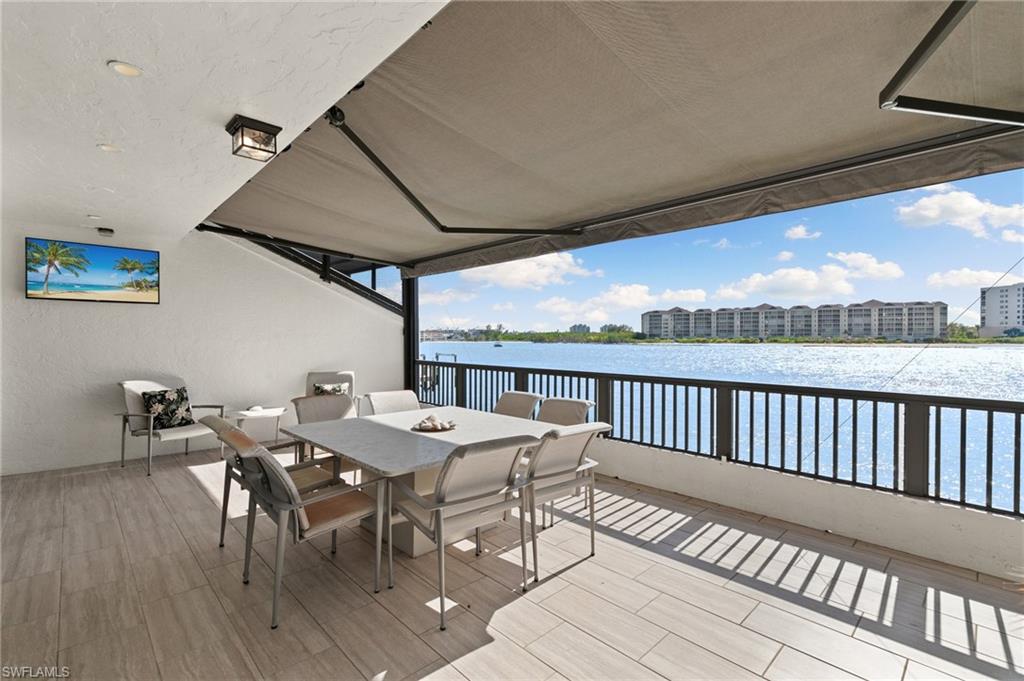 6. Retractable awning and screen