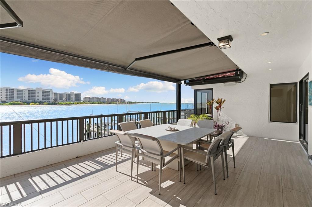 5 Retractable awning and screen