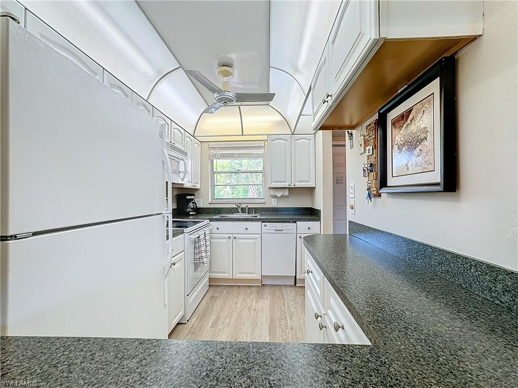 300 Forest Lakes BLVD 201 photo 10