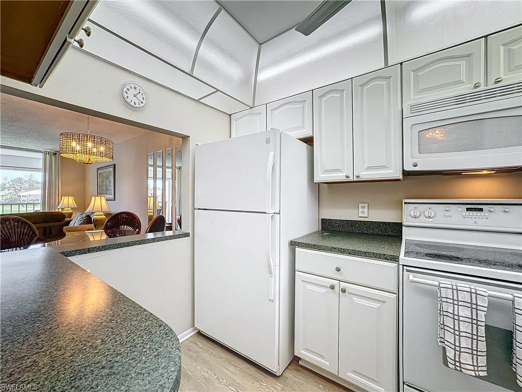 300 Forest Lakes BLVD 201 photo 8