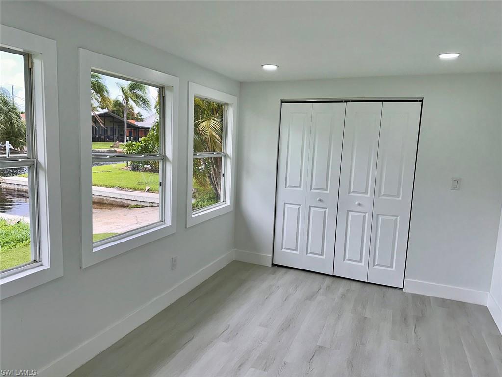 6187 Island Park CT photo 9