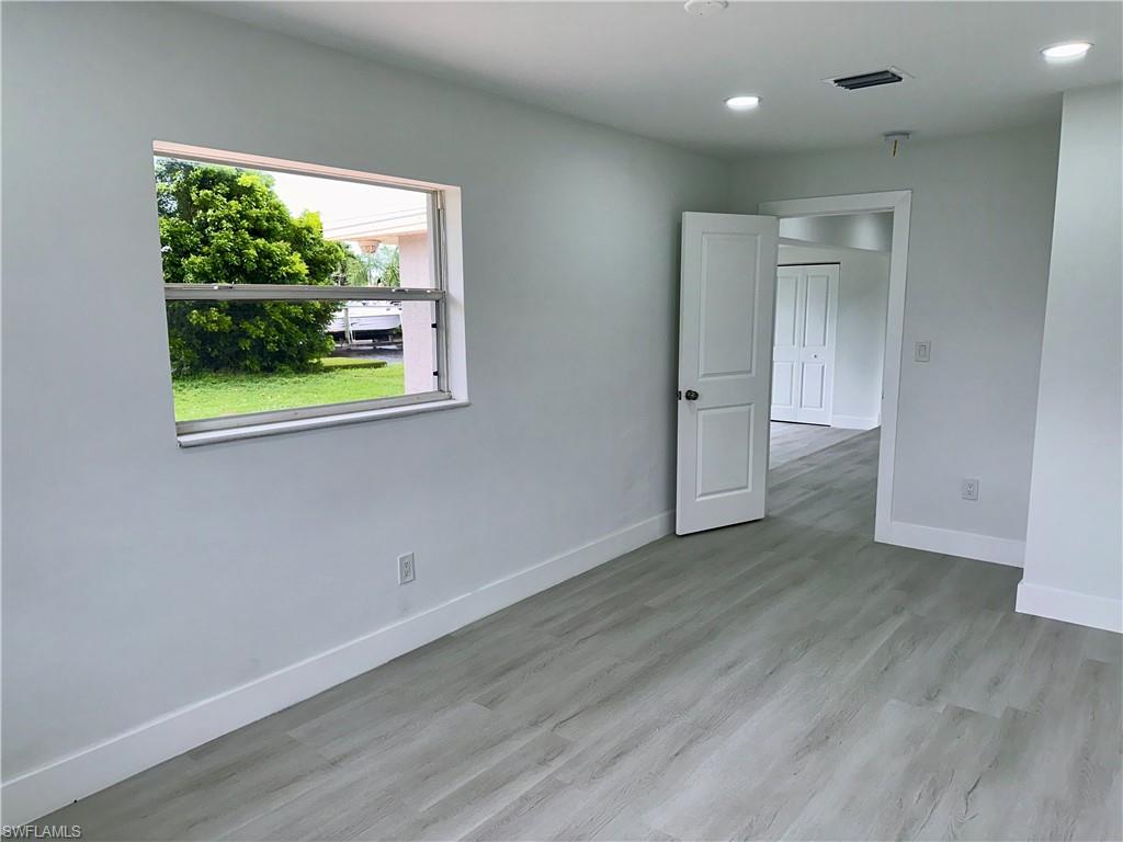 6187 Island Park CT photo 10