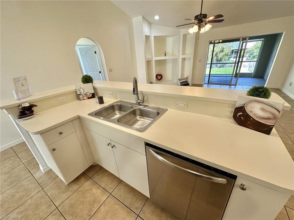 4317 Renovated kitchen with double sink and dishwasher