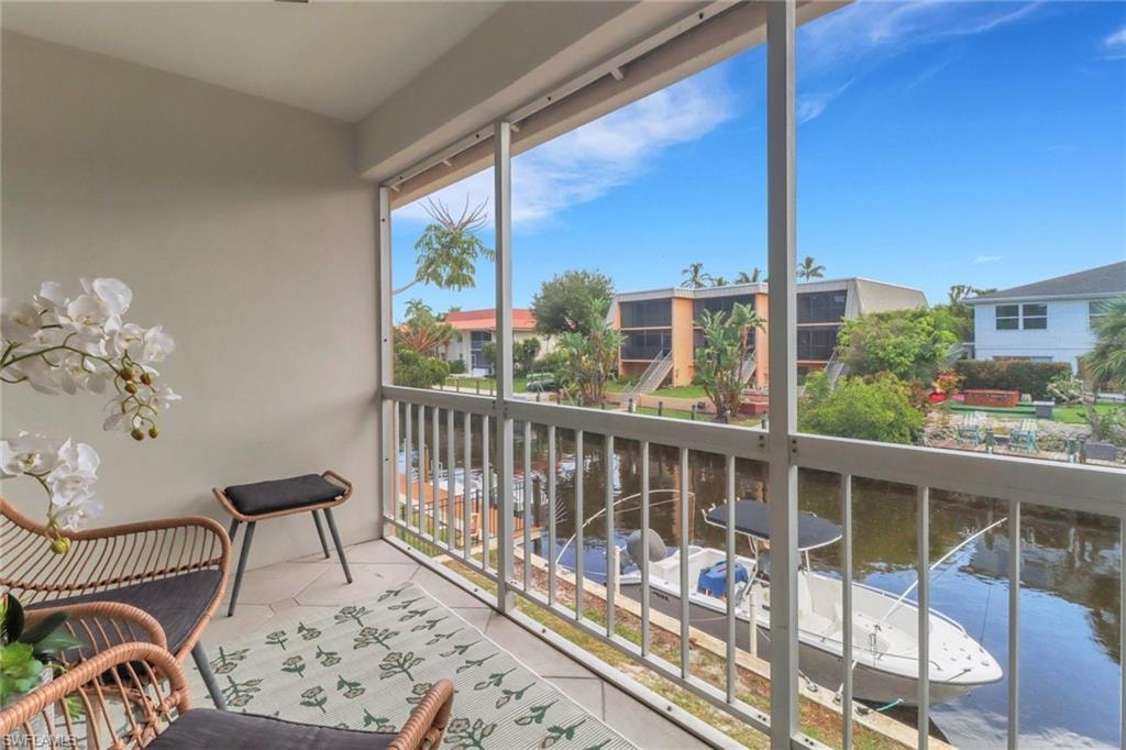 1195 Clam CT 202