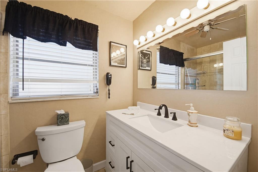 47 Constitution DR photo 10