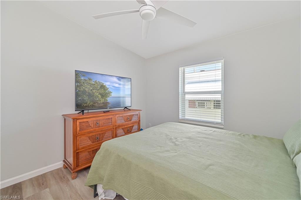17501 Primrose CT photo 31