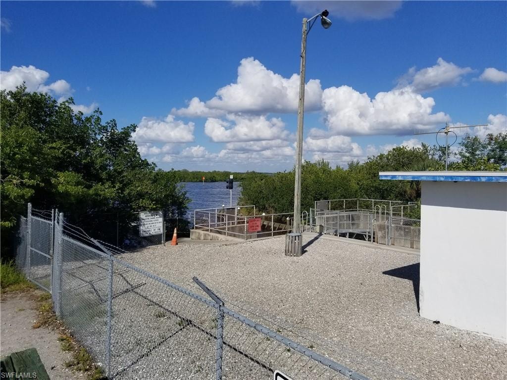 14433 Fort Myers AVE photo 6