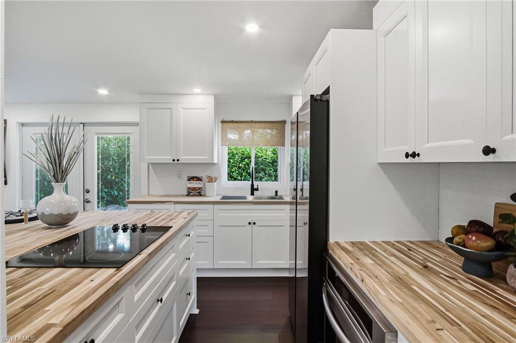 2300 Estey AVE photo 10